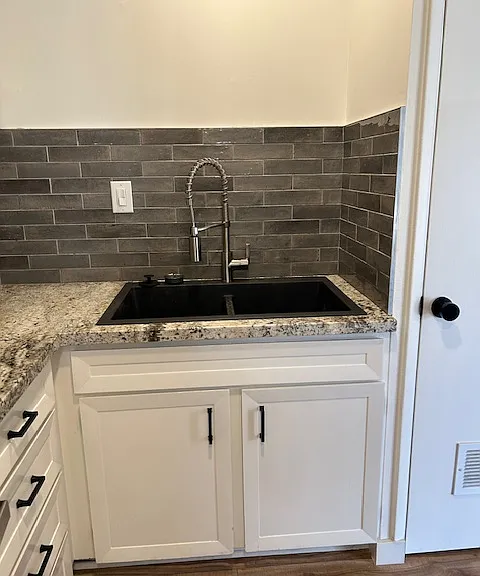 338 Country Club Cir #4 — Photo 7