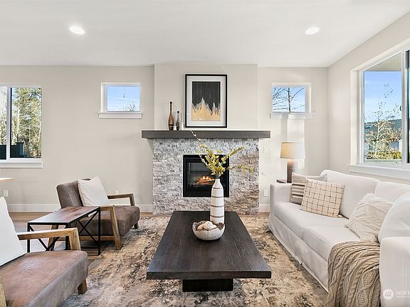 3rd image of 15719 SE 257th Place