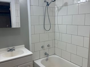 458 Cedar Ave #201, Sharon, PA 16146