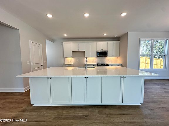 3rd image of 47 N Bandwheel Way