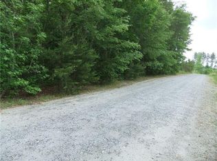 9 Vera Ln, Columbus, NC 28722