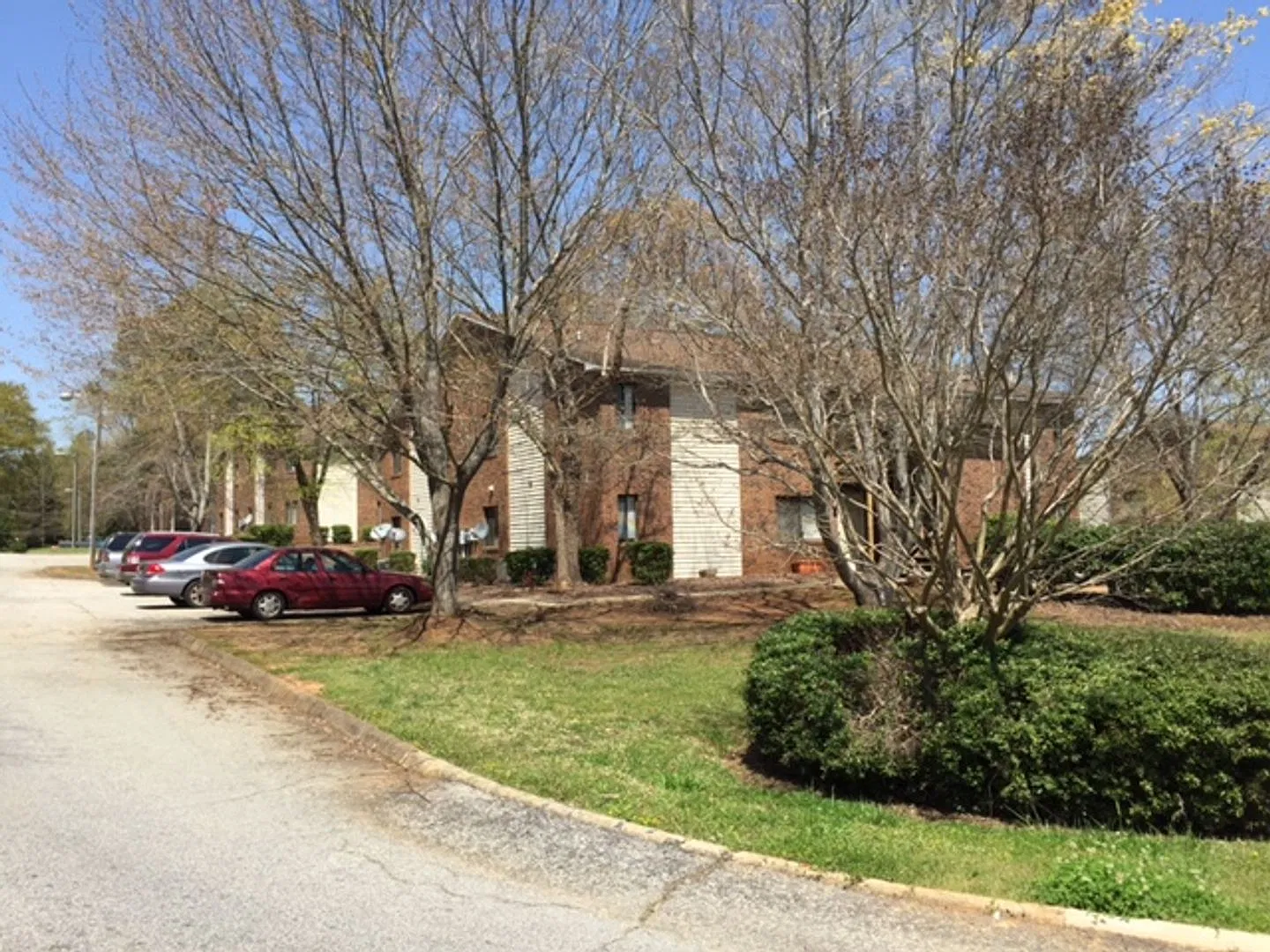 H-2 Hillcrest — Photo 2