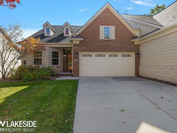 2nd image of 609 Mountain Cir