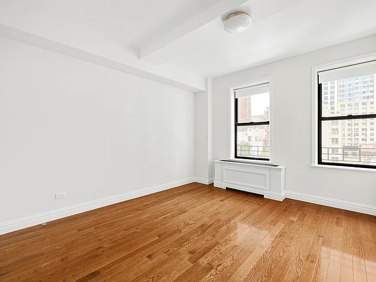 210 W 70th St #816 — Photo 8
