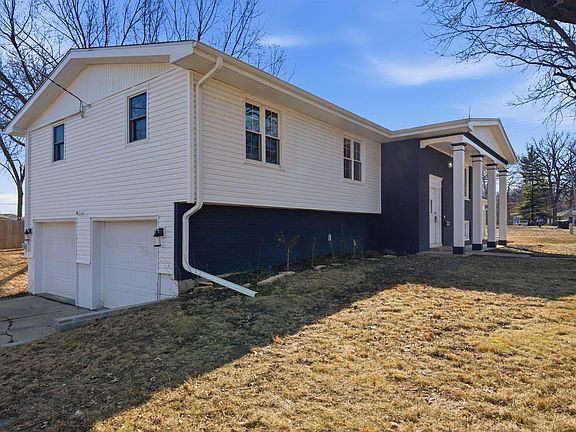 3rd image of 2428 N Lehman Rd