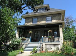 521 Bell Ave, La Grange, IL 60525