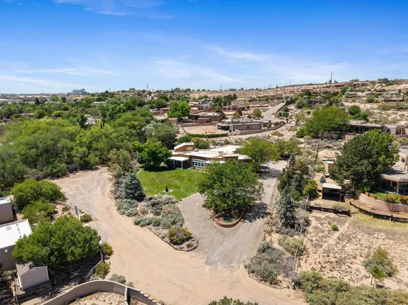 56 Judy Ct, Corrales, NM 87048