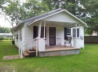 606 W 6th St, Bay Minette, AL 36507