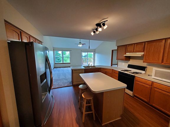 5th image of 1872 W River Oaks Dr