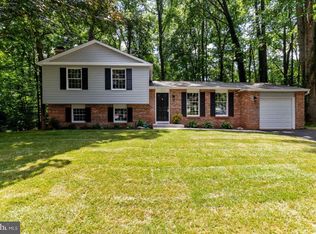 8467 Falling Leaf Rd, Springfield, VA 22153