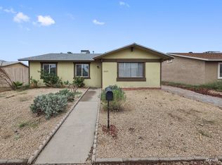5352 W Banff Ln, Glendale, AZ 85306