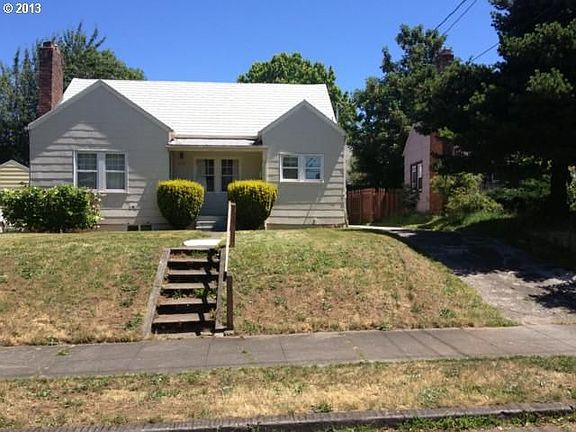 2nd image of 5704 NE 11th Ave