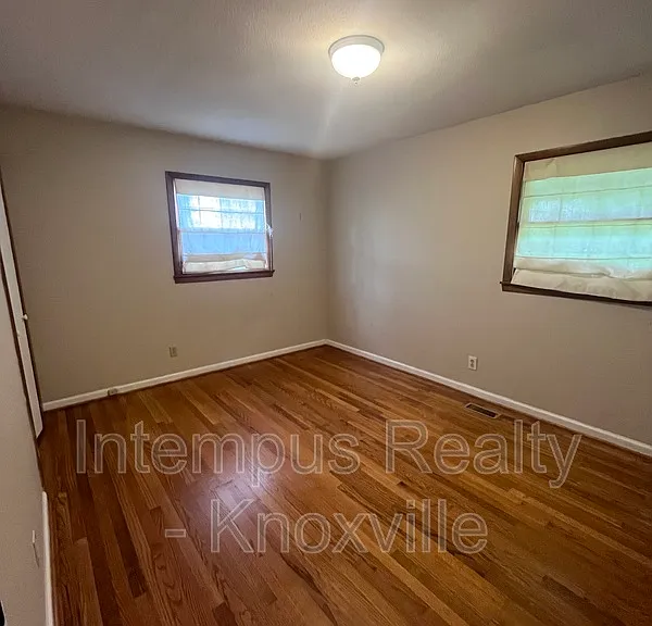 7931 W Cliff Dr — Photo 10