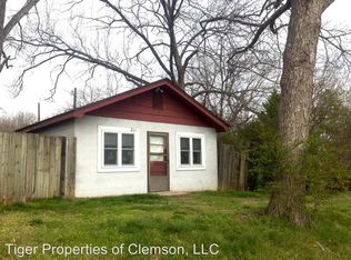 211 Broad St, Central, SC 29630