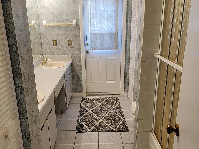 156 Beachway Dr — Photo 10