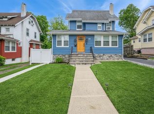44 Garden St, Teaneck, NJ