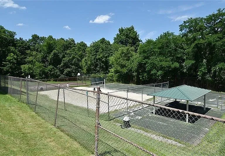 402 Hunting Creek Rd — Photo 25
