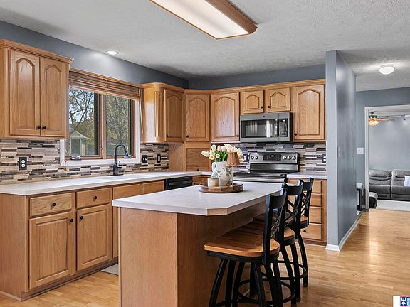 5th image of 5540 S 72nd St