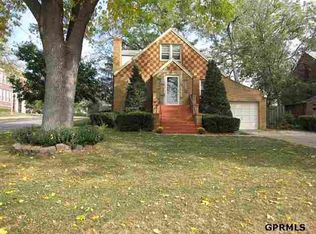 1327 N 54th St, Omaha, NE 68132