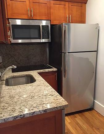 3rd image of 429 Marlborough St APT 3A