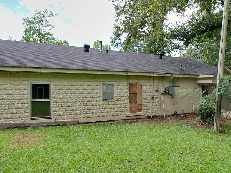 194 W Ouachita #54 — Photo 6
