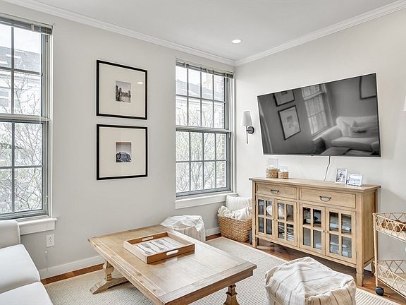 5th image of 45 1st Ave #302