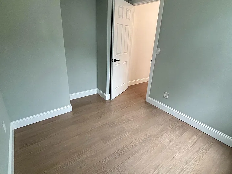 2070 E Lippincott St — Photo 13
