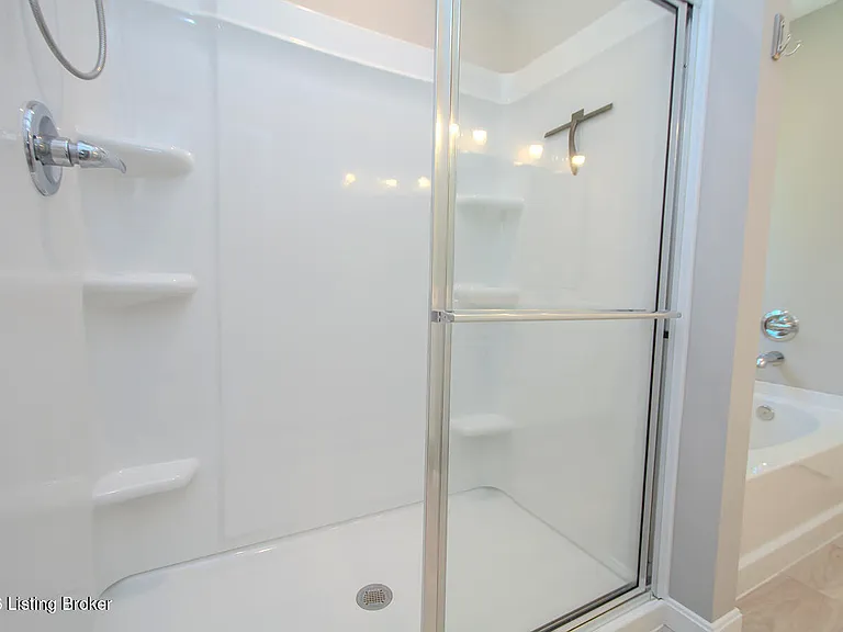 17801 Bridle Run Dr — Photo 42