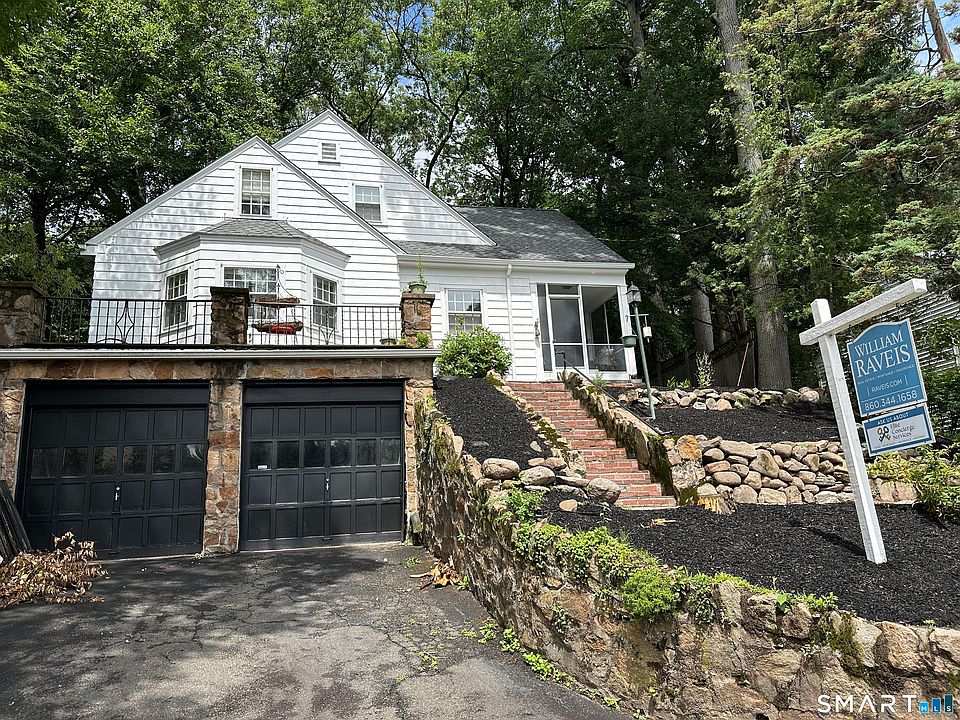 2nd image of 95 Hemlock Road