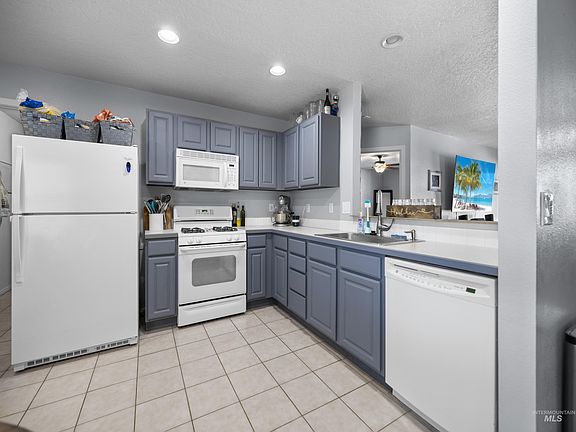 4th image of 3121 Woodbridge St