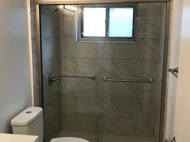 2859 E Maple Rd #20 — Photo 9