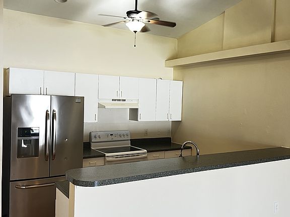 4th image of 213 SE 23rd Pl #1