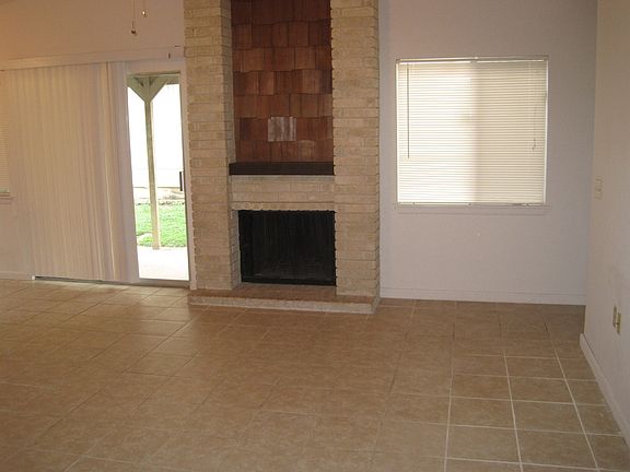 2nd image of 9649 Ivy Bend St