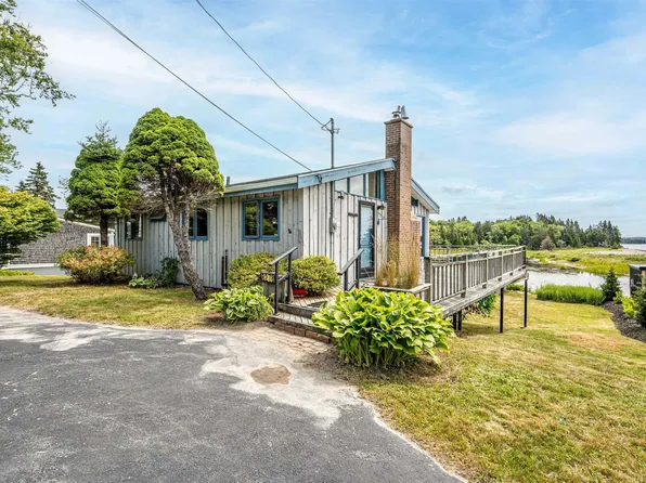 8278 Saint Margarets Bay Rd, Halifax, NS B0J 1T0