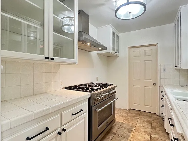 470 Walnut Ave — Photo 3