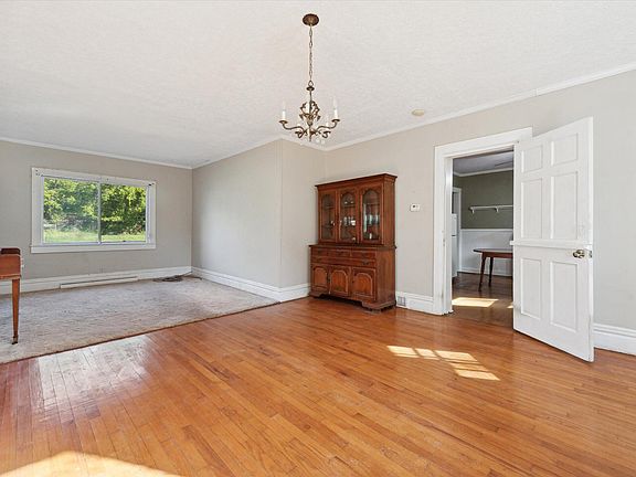 5th image of 13664 Church St S