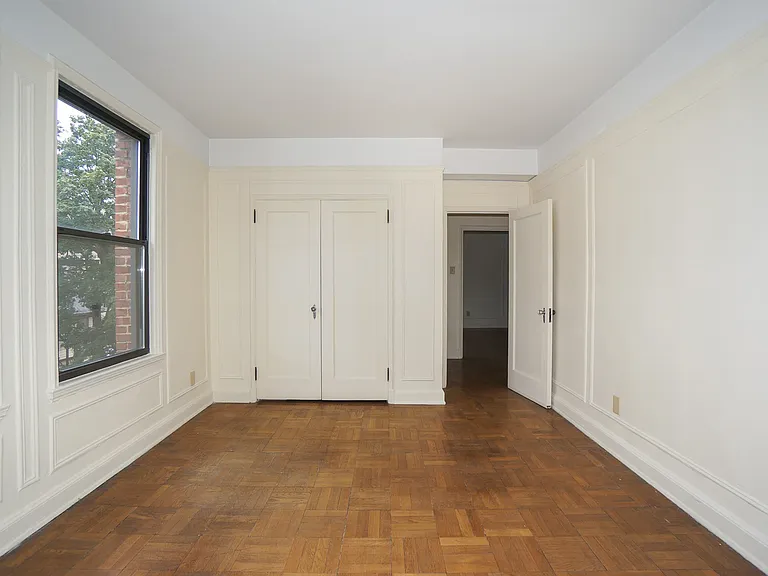 Arlington Apartments — Photo 36