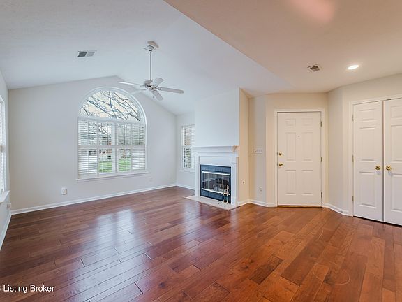 2nd image of 10305 Parkstone Dr