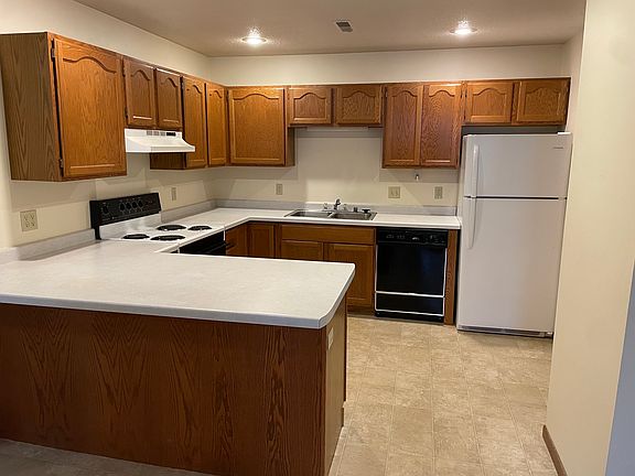 3rd image of 1608 Henry Johns Blvd APT 4