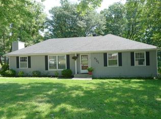 2701 Baker Rd, Independence, MO 64057