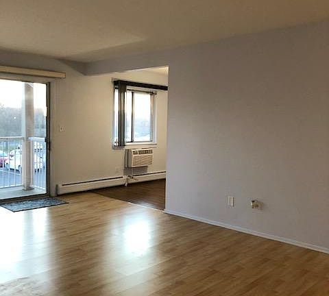 3rd image of 6 Villa Verde Dr Unit 213