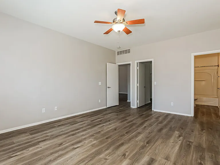 1733 E Silversmith Trl — Photo 10