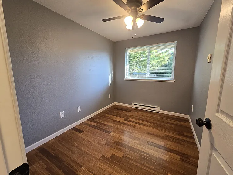 160 Keeler Ct — Photo 10