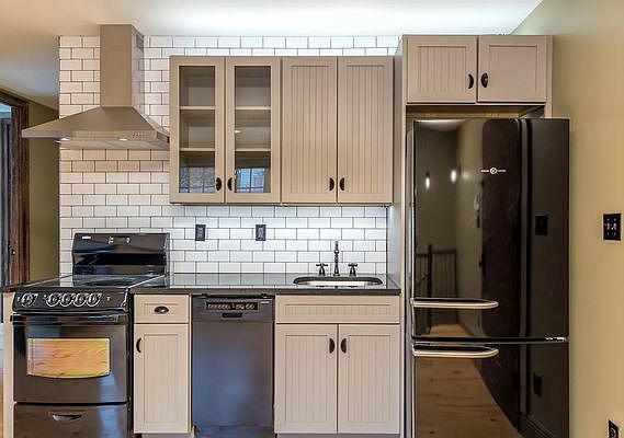 4th image of 43 Newell St #1D