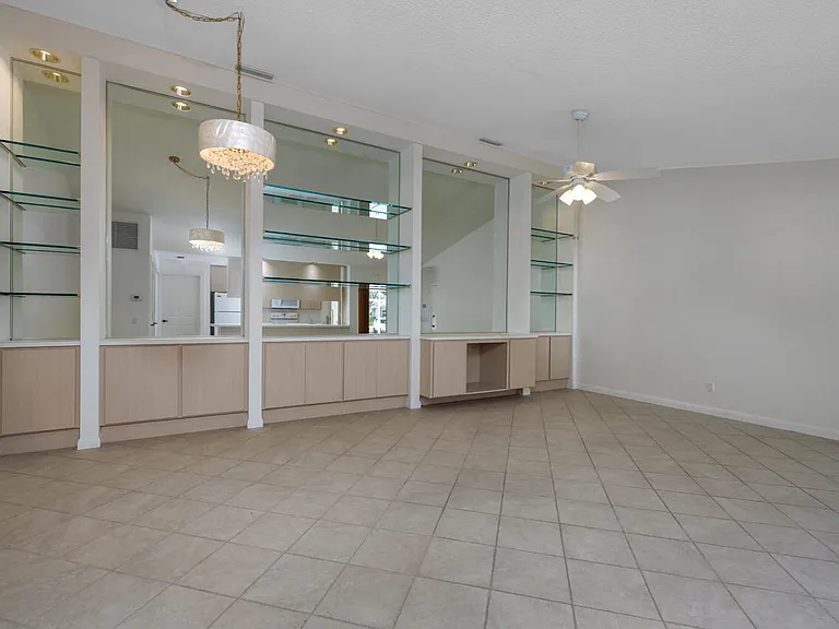1560 SW Waterfall Blvd — Photo 14