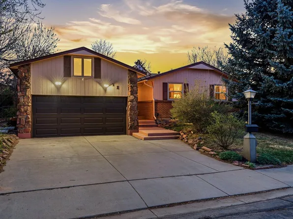 11 James Cir, Longmont, CO 80501