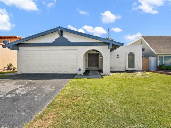 1262 E Denwall Dr, Carson, CA 90746