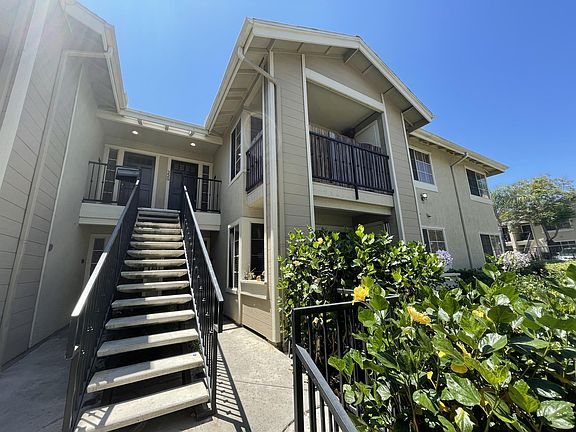 3rd image of 3555 Grove St #229-1