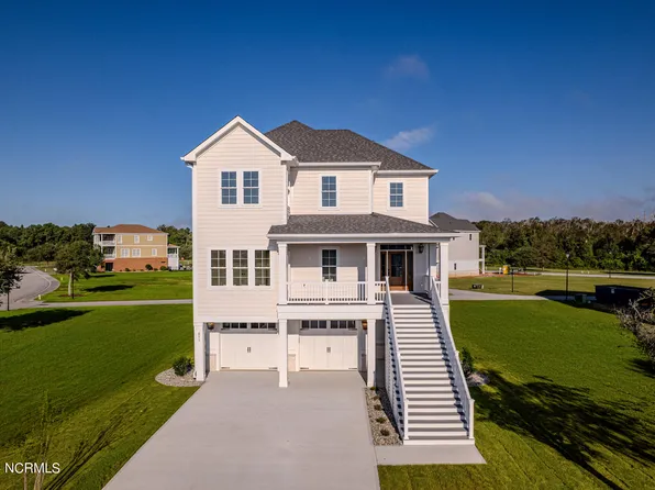 855 Cannonsgate Drive, Newport, NC 28570