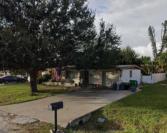 2nd image of 1605 58th Avenue Dr W